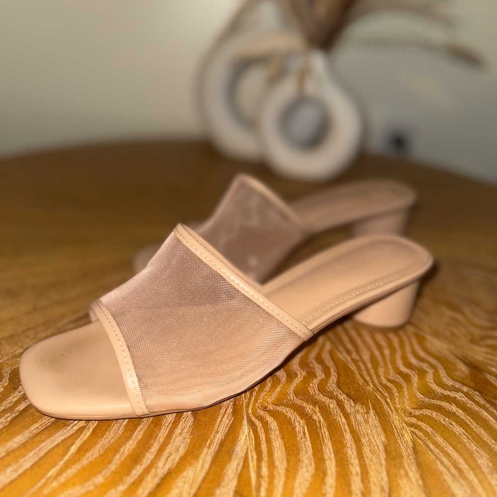 Chic Beige Mesh Women's Mules